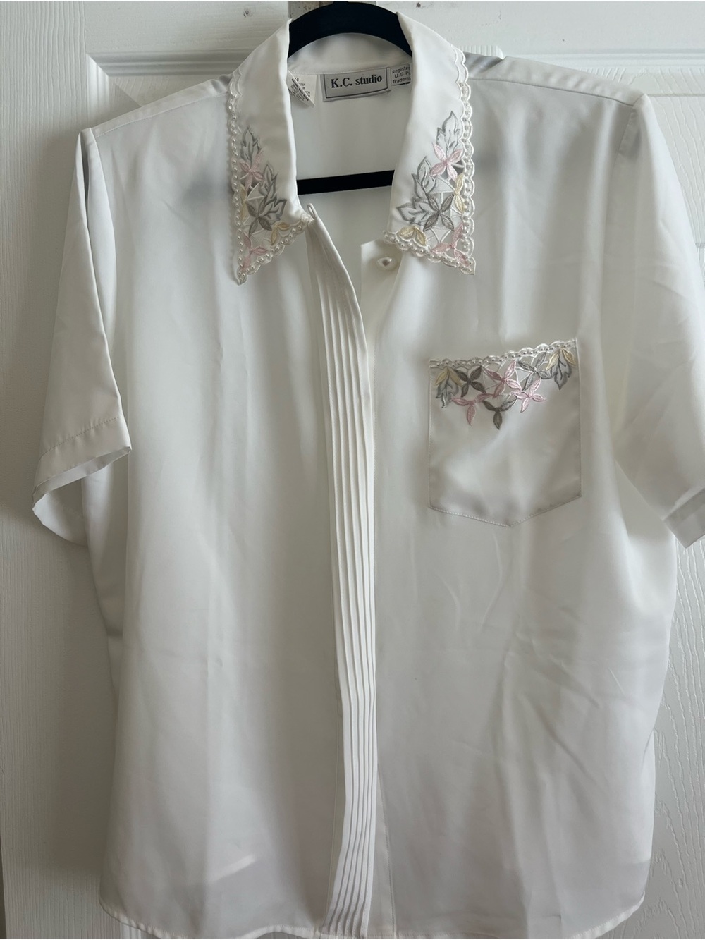 White Short-Sleeve Embroidered Collar Blouse Size 14